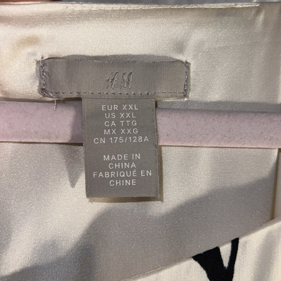 H&M Cream and Black Floral Print Maxi Dress - Picture 5 of 8